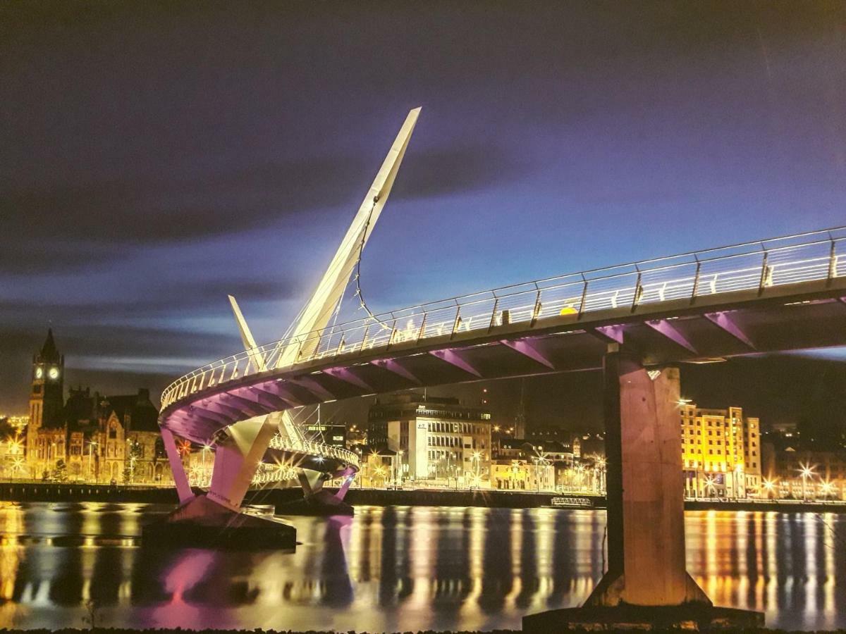 הוילה Bridge House Derry City Townhouse Central Free Parking מראה חיצוני תמונה