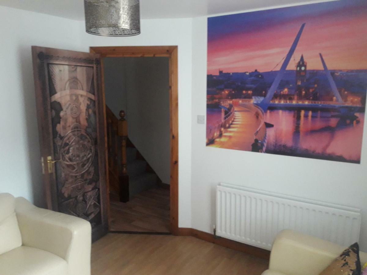 הוילה Bridge House Derry City Townhouse Central Free Parking מראה חיצוני תמונה